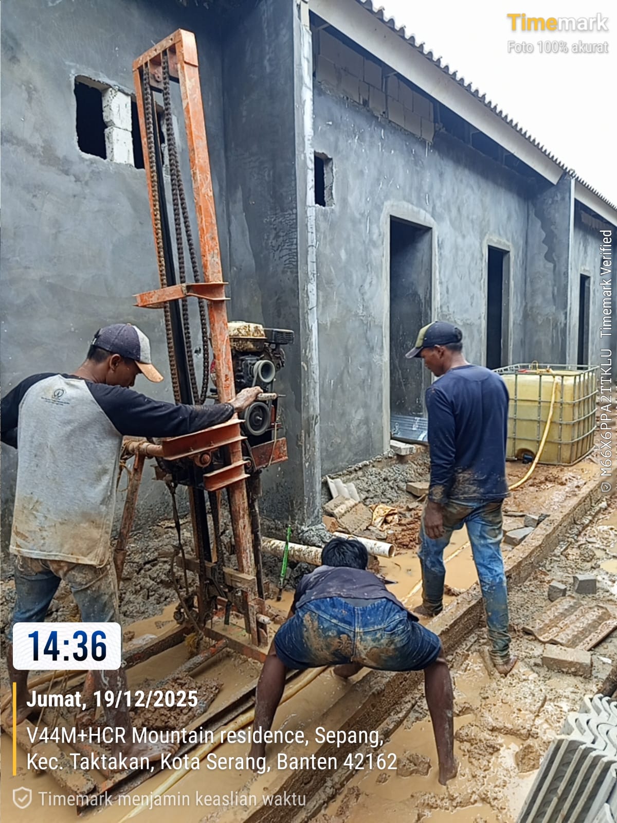 Pengeboran sumur di rumah tinggal area Kota Serang