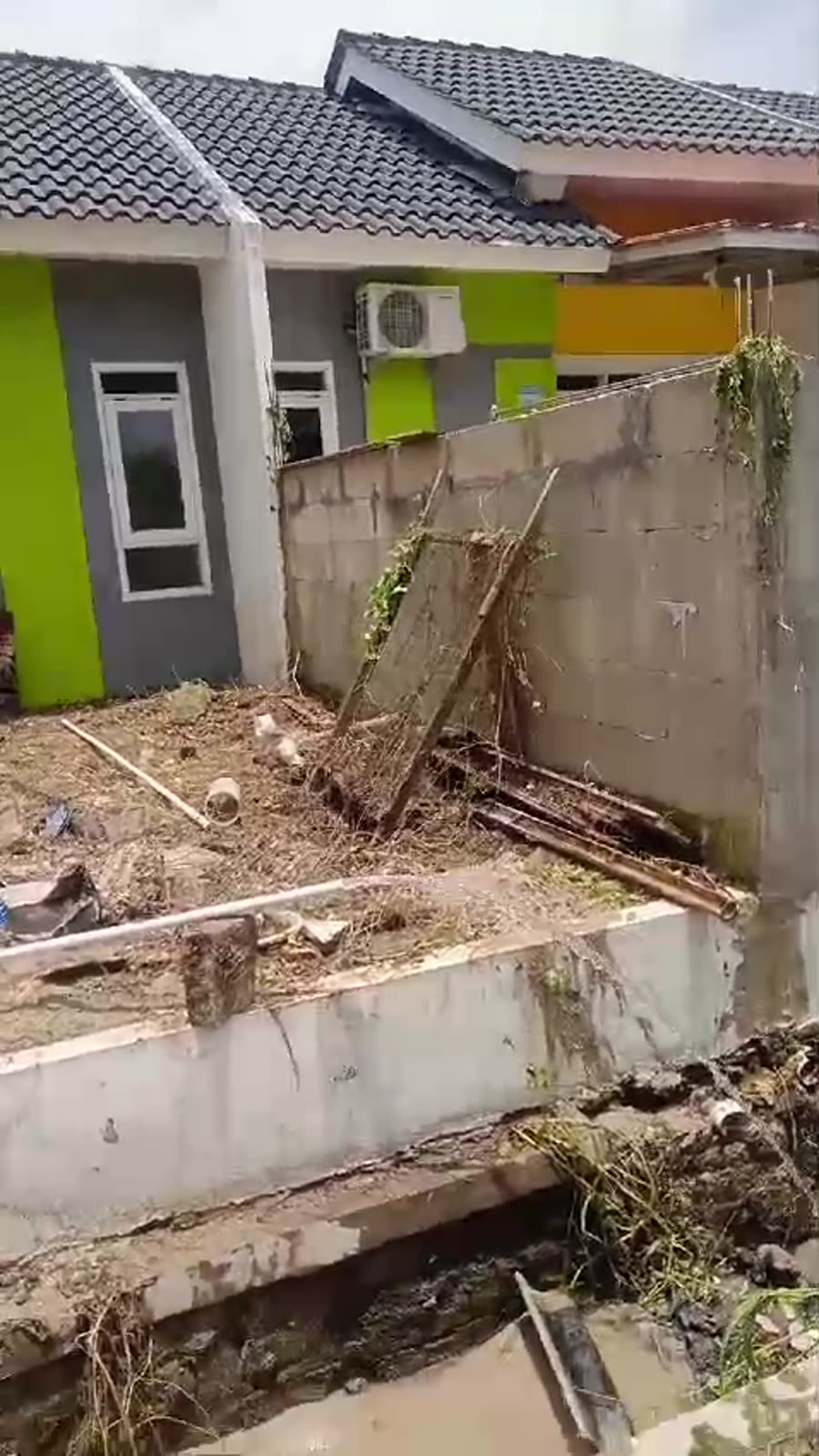 Video proses pengeboran sumur 7