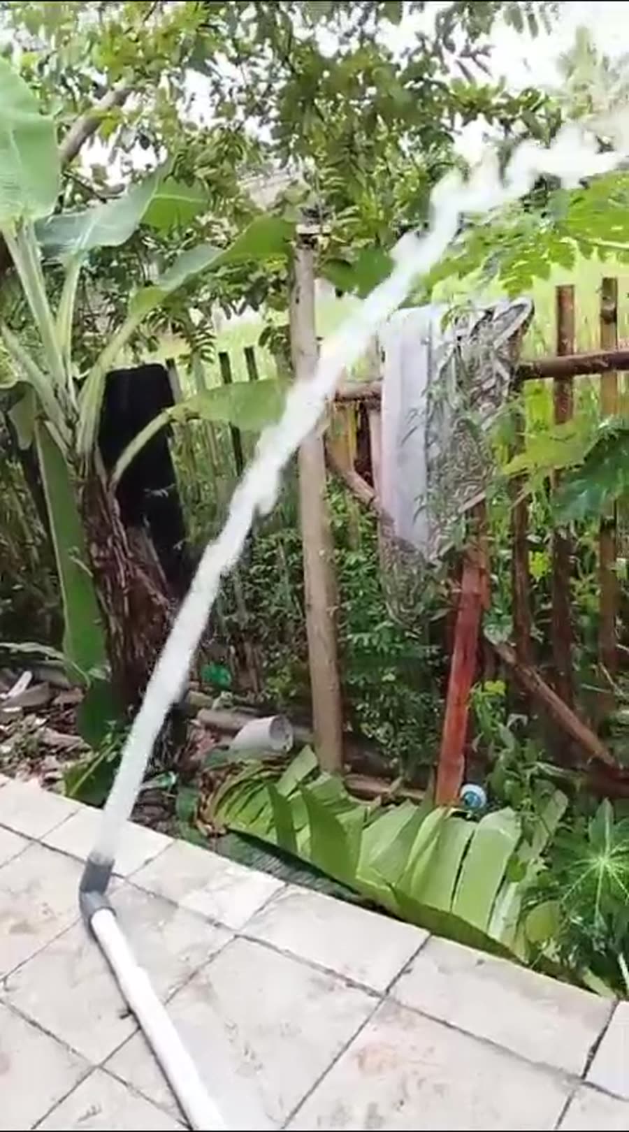 Video proses pengeboran sumur 8